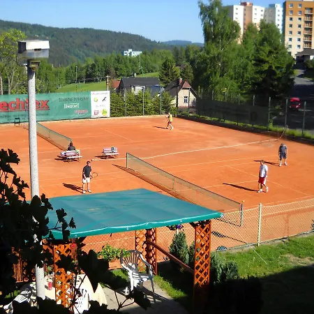 U Tenisu * Tanvald